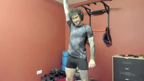 Robert online show from February 2025 12:11:02 PM