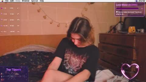 Snapshot of kuntboyzworld chatting on October 2025 08:21:02 PM Krypto hethey online show from October 2025 08:21:02 PM