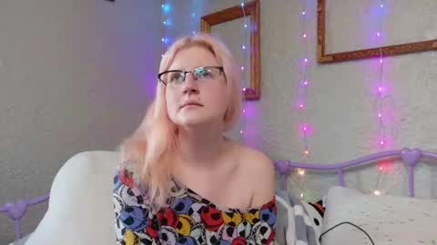 Snapshot of kunzitegoddess chatting on March 2026 12:10:02 PM Samantha online show from March 2026 12:10:02 PM