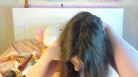 Anna online show from February 2025 03:19:01 AM