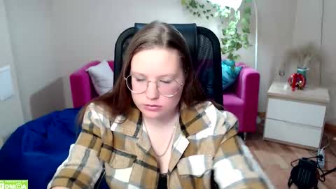 kuri_u online show from January 2026 09:35:02 AM