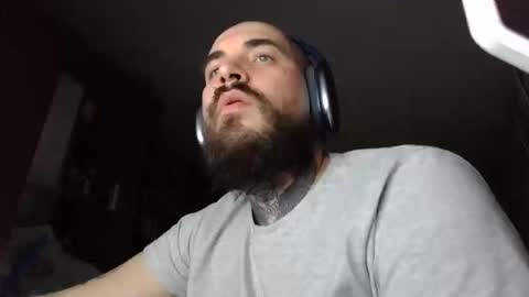 Snapshot of kuzmabig chatting on November 2025 08:14:01 PM kuzmabig online show from November 2025 08:14:01 PM