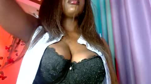 Snapshot of kween_p chatting on November 2025 12:27:02 PM Elsa online show from November 2025 12:27:02 PM