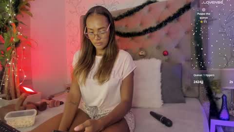 Snapshot of kyaraebony_ chatting on January 2025 03:26:02 AM kyaraebony_ online show from January 2025 03:26:02 AM