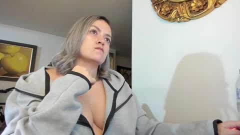 kyhara online show from February 2025 02:17:02 AM