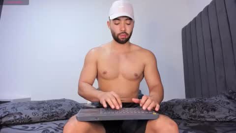 Kyle collinz online show from October 2025 08:51:02 PM