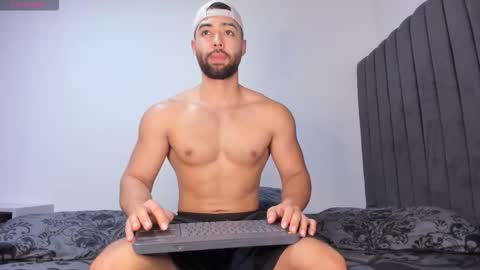 Kyle collinz online show from October 2025 09:48:02 PM