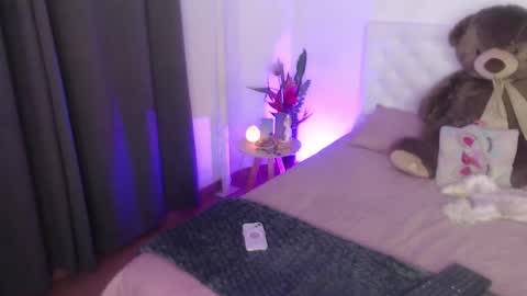 Sara online show from October 2025 09:57:01 PM