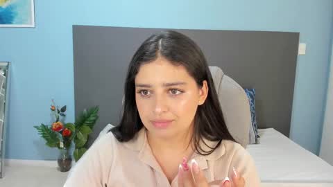 Kylie Reyes  online show from September 2025 08:44:02 PM