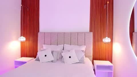 Snapshot of kylie_sofi chatting on October 2025 01:31:01 PM kloe sofia online show from October 2025 01:31:01 PM