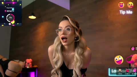 Snapshot of kyliejoyce chatting on January 2025 09:04:02 PM Kylie online show from January 2025 09:04:02 PM