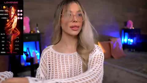 Snapshot of kyliejoyce chatting on February 2025 10:03:02 PM Kylie online show from February 2025 10:03:02 PM