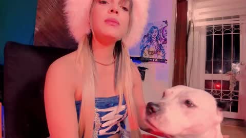 Snapshot of kyliekandy chatting on September 2025 12:12:01 AM online show from September 2025 12:12:01 AM