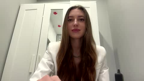 Selena online show from March 2026 01:09:02 AM