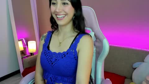 Snapshot of kymgiraldo8 chatting on January 2025 09:35:02 AM Kym Giraldo online show from January 2025 09:35:02 AM