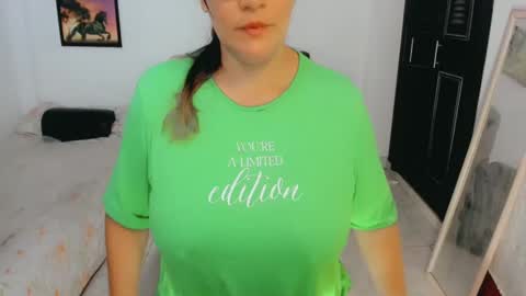 Snapshot of kyome360 chatting on December 2024 10:56:01 PM kyome360 online show from December 2024 10:56:01 PM