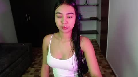 Kyra  online show from April 2026 02:50:01 PM