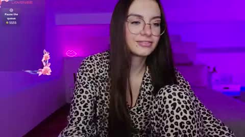 Snapshot of l1ttle_angel__ chatting on October 2025 09:26:02 PM Margo online show from October 2025 09:26:02 PM