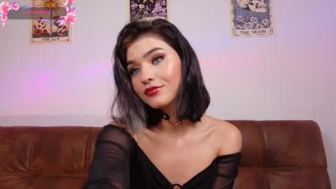 Snapshot of la_diabla_111_ chatting on June 2026 03:25:01 AM Karime online show from June 2026 03:25:01 AM