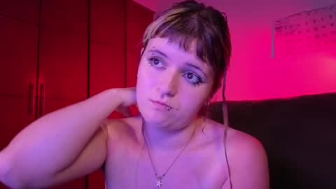 Snapshot of la_femme_fatale_ chatting on November 2025 12:35:01 AM Hanna FREE ONLYFANS online show from November 2025 12:35:01 AM