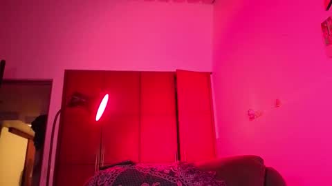 Snapshot of la_femme_fatale_ chatting on February 2026 11:44:02 PM Hanna FREE ONLYFANS online show from February 2026 11:44:02 PM