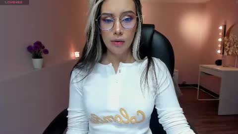Snapshot of la_monitora chatting on June 2026 11:47:02 AM T A T I A N A online show from June 2026 11:47:02 AM