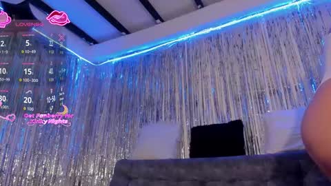 Victoria  online show from November 2025 08:19:01 PM