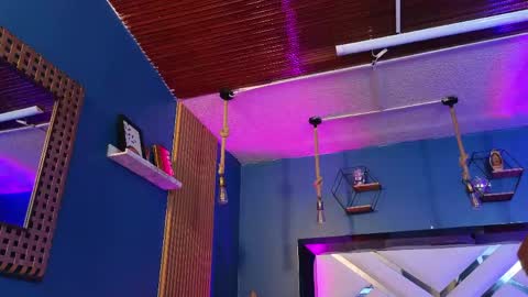 Cris  online show from April 2026 11:24:02 AM