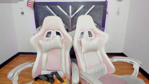 Snapshot of laara_croft chatting on March 2025 12:10:02 AM L A R A online show from March 2025 12:10:02 AM