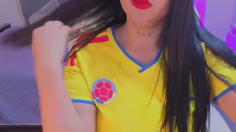 Snapshot of laara_croft chatting on July 2026 06:45:01 PM L A R A online show from July 2026 06:45:01 PM