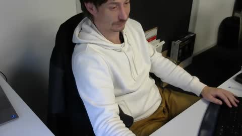 Snapshot of labelette007 chatting on December 2024 03:05:02 PM labelette007 online show from December 2024 03:05:02 PM