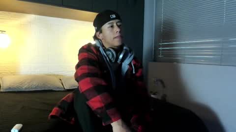 labrinthteasing online show from October 2025 12:05:01 PM