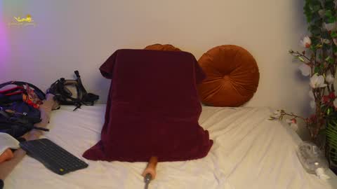 Snapshot of lacie_le_beauty chatting on March 2025 05:56:01 PM Latex Lacie online show from March 2025 05:56:01 PM