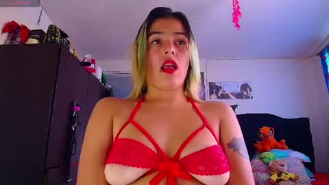 Snapshot of lacolombiana_bitch chatting on July 2026 08:30:02 PM Valentina online show from July 2026 08:30:02 PM