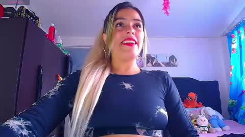 Snapshot of lacolombiana_bitch chatting on July 2026 08:13:01 PM Valentina online show from July 2026 08:13:01 PM