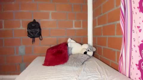 Akyra  online show from December 2024 07:21:02 PM