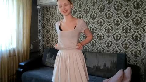 Lada online show from May 2026 11:34:01 PM