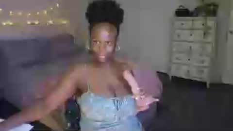 Snapshot of ladiosa_selene chatting on August 2026 03:38:02 AM La Diosa Selene online show from August 2026 03:38:02 AM