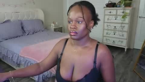 Snapshot of ladiosa_selene chatting on August 2026 12:51:02 PM La Diosa Selene online show from August 2026 12:51:02 PM