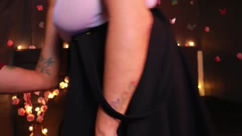 Kathie  Dicky    online show from October 2025 03:53:01 PM