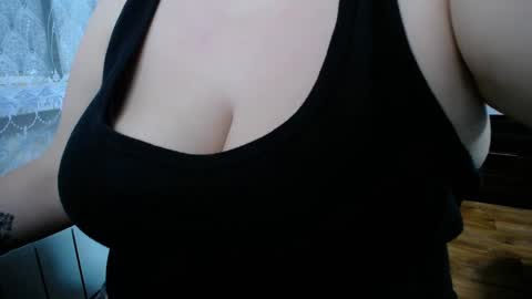 lady_boom_ online show from February 2025 05:52:02 PM