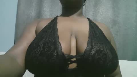 lady_dearra online show from October 2025 05:36:01 PM