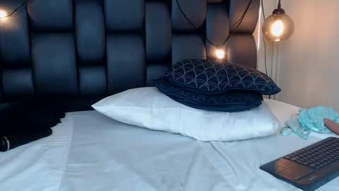 LADY  online show from January 2025 08:08:01 AM