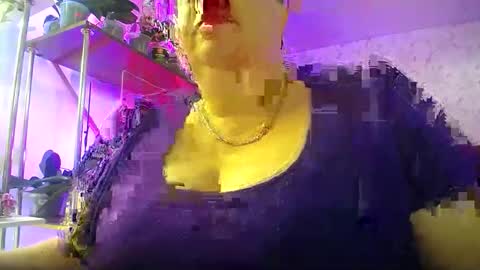 Lady Gloria online show from April 2026 11:25:01 AM