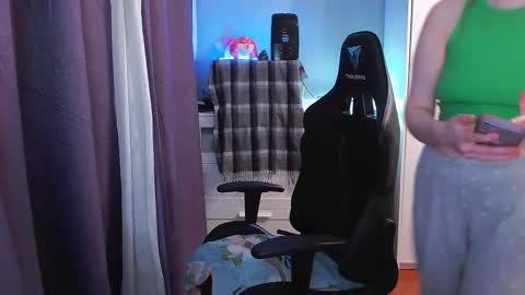 Angelika online show from February 2026 06:50:01 PM