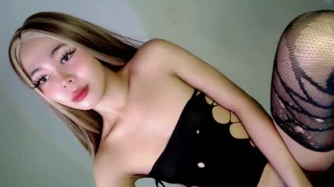 Snapshot of lady_of_pleasure28 chatting on December 2024 11:54:02 AM Ella online show from December 2024 11:54:02 AM