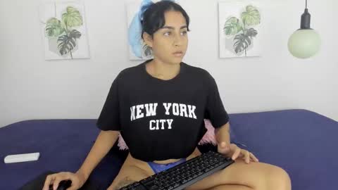 Leidy online show from November 2025 02:05:01 PM