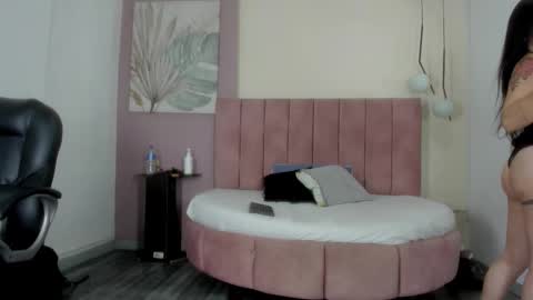 lady_scarlett_ online show from September 2025 07:25:01 PM