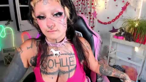 Snapshot of lady_sontse_ chatting on May 2026 07:45:01 PM Mia online show from May 2026 07:45:01 PM