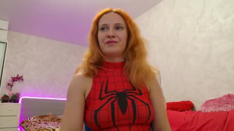 Snapshot of ladybigsmile chatting on June 2026 05:18:01 PM Sima Ladybigsmile online show from June 2026 05:18:01 PM